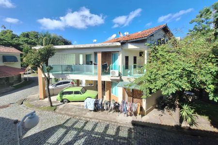 Casa de condomínio à venda com 145m², 3 quartos e 2 vagasSuíte 2
