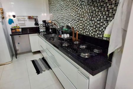 Casa de condomínio à venda com 145m², 3 quartos e 2 vagasCozinha