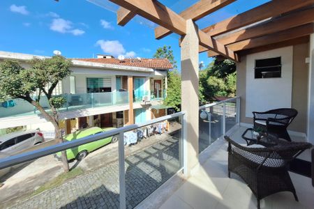 Casa de condomínio à venda com 145m², 3 quartos e 2 vagasSuíte 1