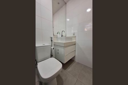 Casa de condomínio à venda com 145m², 3 quartos e 2 vagasBanheiro da Suíte 2