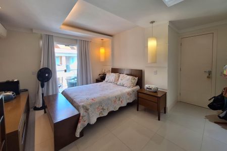 Casa de condomínio à venda com 145m², 3 quartos e 2 vagasSuíte 1
