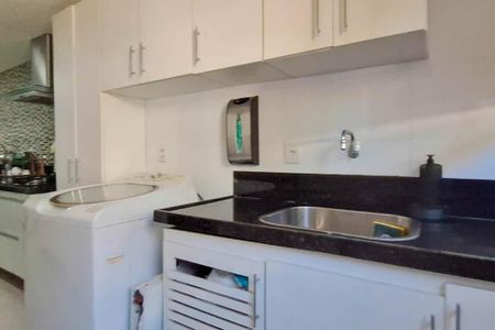 Casa de condomínio à venda com 145m², 3 quartos e 2 vagasÁrea de Serviço