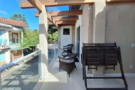 Casa de condomínio à venda com 145m², 3 quartos e 2 vagasSuíte 1