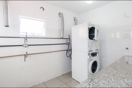 Apartamento à venda com 63m², 2 quartos e 1 vagaÁrea comum - lavanderia