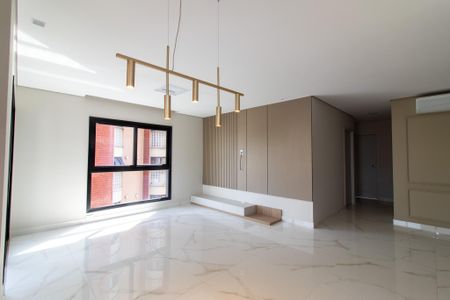 Sala de apartamento para alugar com 3 quartos, 127m² em Centro, Campinas