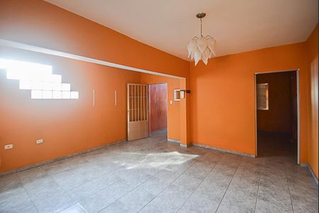 Casa à venda com 125m², 2 quartos e 2 vagasSala