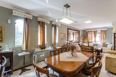 Sala de casa à venda com 3 quartos, 220m² em Indianópolis, São Paulo