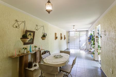Garagem de casa à venda com 3 quartos, 220m² em Indianópolis, São Paulo