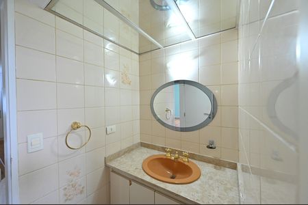 Banheiro Social de casa à venda com 4 quartos, 332m² em Vila da Saúde, São Paulo