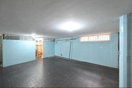 Garagem de casa à venda com 4 quartos, 332m² em Vila da Saúde, São Paulo