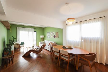 Apartamento à venda com 134m², 3 quartos e 2 vagas Apartamento à venda com 134m², 3 quartos e 2 vagasSala