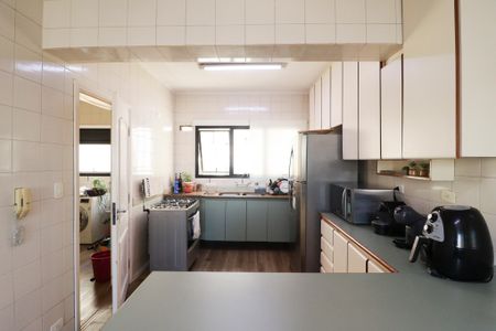 Apartamento à venda com 134m², 3 quartos e 2 vagas Apartamento à venda com 134m², 3 quartos e 2 vagasCozinha