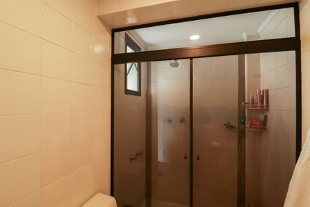 Apartamento à venda com 134m², 3 quartos e 2 vagas Apartamento à venda com 134m², 3 quartos e 2 vagasBanheiro da Suíte