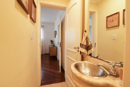 Apartamento à venda com 134m², 3 quartos e 2 vagas Apartamento à venda com 134m², 3 quartos e 2 vagasLavabo