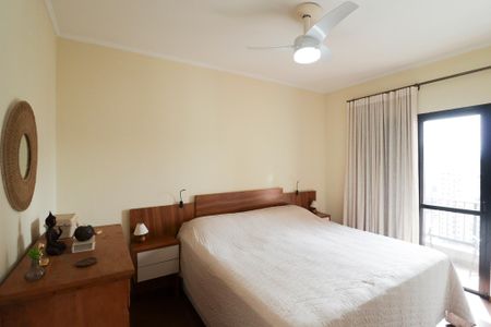 Apartamento à venda com 134m², 3 quartos e 2 vagas Apartamento à venda com 134m², 3 quartos e 2 vagasSuíte