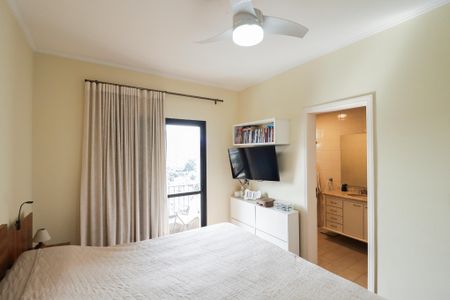 Apartamento à venda com 134m², 3 quartos e 2 vagas Apartamento à venda com 134m², 3 quartos e 2 vagasSuíte