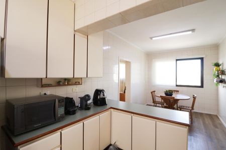 Apartamento à venda com 134m², 3 quartos e 2 vagas Apartamento à venda com 134m², 3 quartos e 2 vagasCozinha