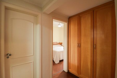 Apartamento à venda com 134m², 3 quartos e 2 vagas Apartamento à venda com 134m², 3 quartos e 2 vagasCorredor
