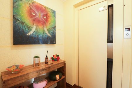 Apartamento à venda com 134m², 3 quartos e 2 vagas Apartamento à venda com 134m², 3 quartos e 2 vagasHall