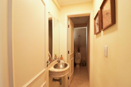 Apartamento à venda com 134m², 3 quartos e 2 vagas Apartamento à venda com 134m², 3 quartos e 2 vagasLavabo