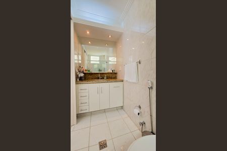 Apartamento à venda com 110m², 3 quartos e 1 vagaBanheiro social