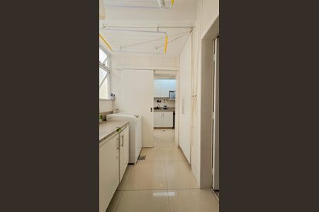 Apartamento à venda com 110m², 3 quartos e 1 vagaÁrea de serviço