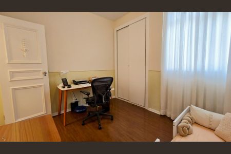 Apartamento à venda com 110m², 3 quartos e 1 vagaQuarto 2