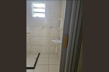 Banheiro de apartamento para alugar com 2 quartos, 65m² em Engenvelho de Brotas, Salvador