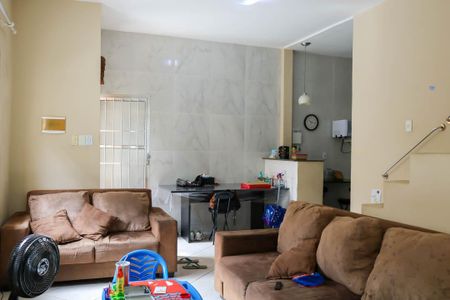 Sala 1º Pavimento de casa de condomínio para alugar com 4 quartos, 244m² em Todos Os Santos, Rio de Janeiro