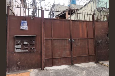 Casa de condomínio para alugar com 244m², 4 quartos e 1 vagaFachada