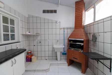 Casa para alugar com 123m², 2 quartos e 1 vagaQuintal dos fundos e area de serviço