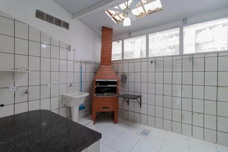 Casa para alugar com 123m², 2 quartos e 1 vagaQuintal dos fundos e area de serviço