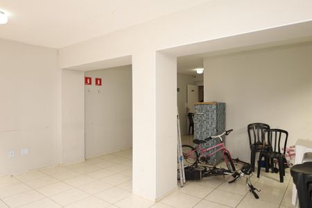 Apartamento para alugar com 41m², 2 quartos e 1 vagaÁrea comum - Salão de festas