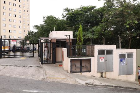 Apartamento para alugar com 41m², 2 quartos e 1 vagaFachada do condomínio - Placa instalada na fachada do condomínio - Código da placa: MSRP-696