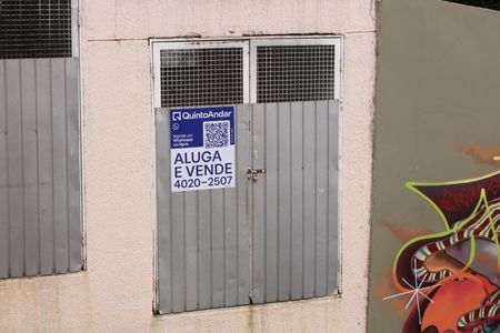 Apartamento para alugar com 41m², 2 quartos e 1 vagaPlaca instalada na fachada do condomínio - Código da placa: MSRP-696