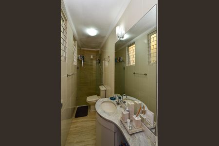 Apartamento à venda com 119m², 3 quartos e 1 vaga Apartamento à venda com 119m², 3 quartos e 1 vagaBanheiro Suíte