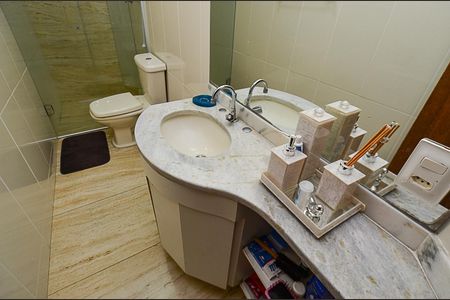 Apartamento à venda com 119m², 3 quartos e 1 vaga Apartamento à venda com 119m², 3 quartos e 1 vagaBanheiro Suíte