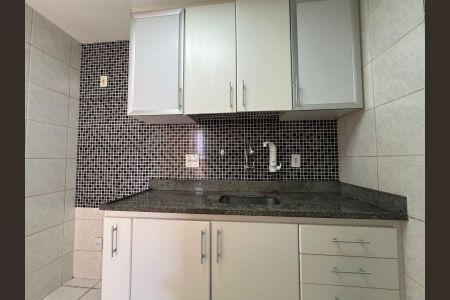 Apartamento para alugar com 58m², 2 quartos e 1 vagaCozinha - Armários