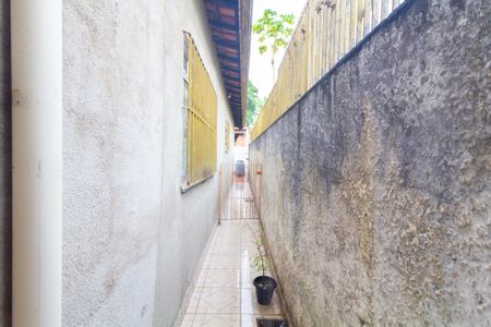 Casa à venda com 109m², 3 quartos e 2 vagasCorredor