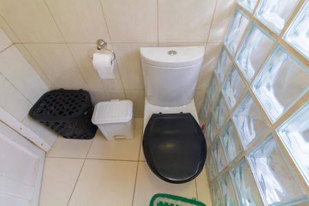 Casa à venda com 109m², 3 quartos e 2 vagasBanheiro