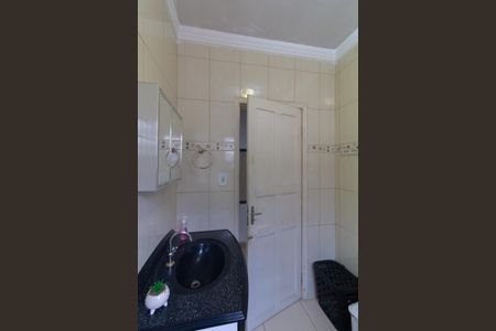 Casa à venda com 109m², 3 quartos e 2 vagasBanheiro