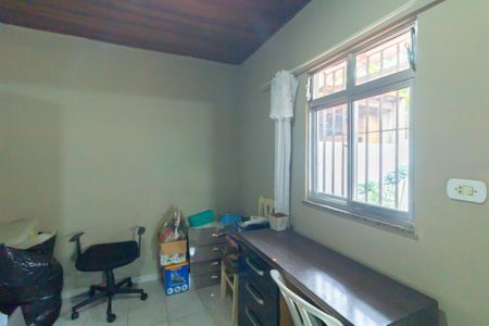 Casa à venda com 109m², 3 quartos e 2 vagasQuarto de Serviço