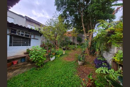 Casa à venda com 109m², 3 quartos e 2 vagasQuintal