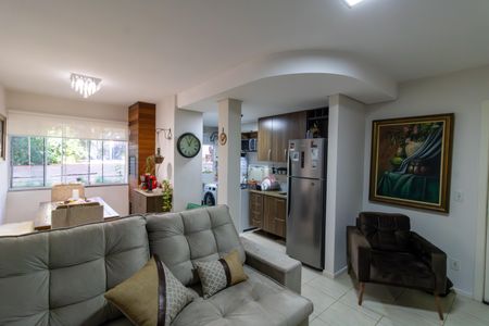 Sala de apartamento à venda com 3 quartos, 67m² em Espírito Santo, Porto Alegre