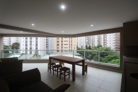 Apartamento para alugar com 135m², 3 quartos e 2 vagasVaranda