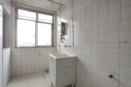 Apartamento à venda com 66m², 3 quartos e 1 vagaÁrea de Serviço