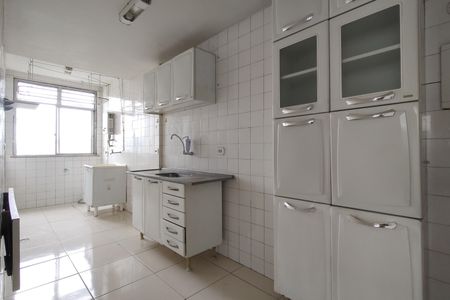 Apartamento à venda com 66m², 3 quartos e 1 vagaCozinha - Armários