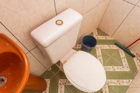 Banheiro de casa para alugar com 1 quarto, 33m² em Jardim Aracati, São Paulo