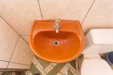 Banheiro de casa para alugar com 1 quarto, 33m² em Jardim Aracati, São Paulo