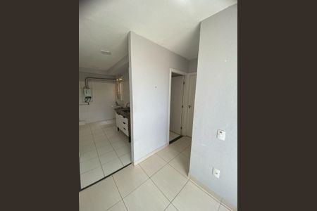 Sala de apartamento para alugar com 2 quartos, 35m² em Cerâmica, Nova Iguaçu
